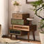 Petite armoire à 4 tiroirs Fienley Staggered avec matériaux mixtes artistiques, poignées rétro et design compact