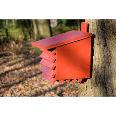 Free Standing Bumblebee House