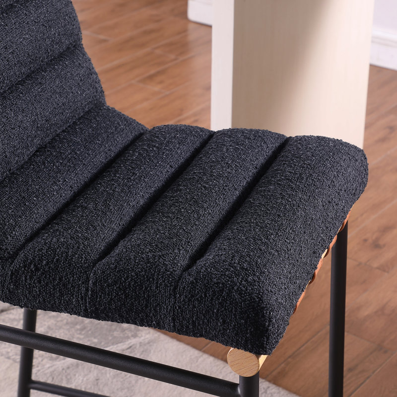 Élégante chaise à hauteur de comptoir avec détails en cuir cognac et cadre en bois noir