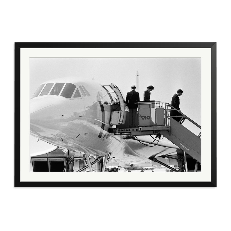 The Royals Disembark by Mirrorpix, XXLarge, Black