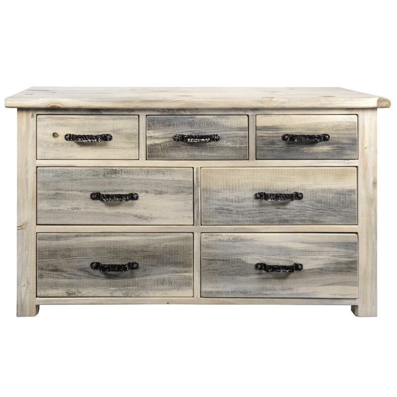 Commode 7 tiroirs Bigstone de la collection Big Sky avec détails en fer forgé, Laque naturelle transparente