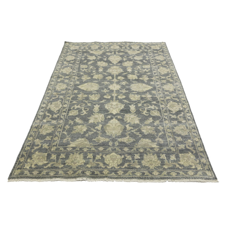 Tapis oriental en laine Elanas, Rectangle 4 pi 11 po x 7 pi 9 po