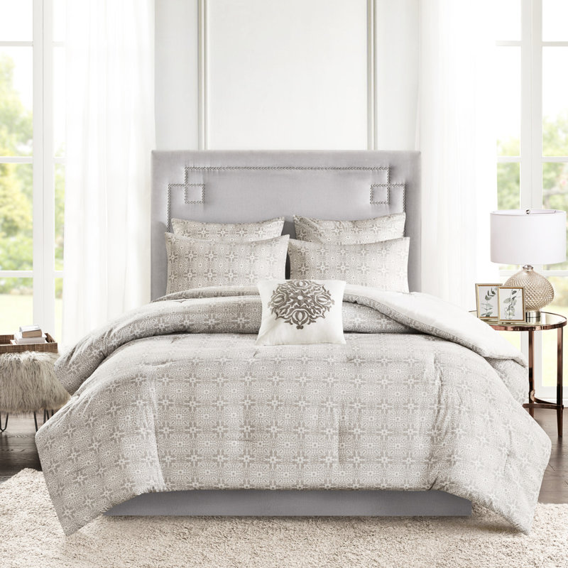 Édredon 6 pièces pour très grand / très grand lit avec motif brodé de taille réversible 6 po