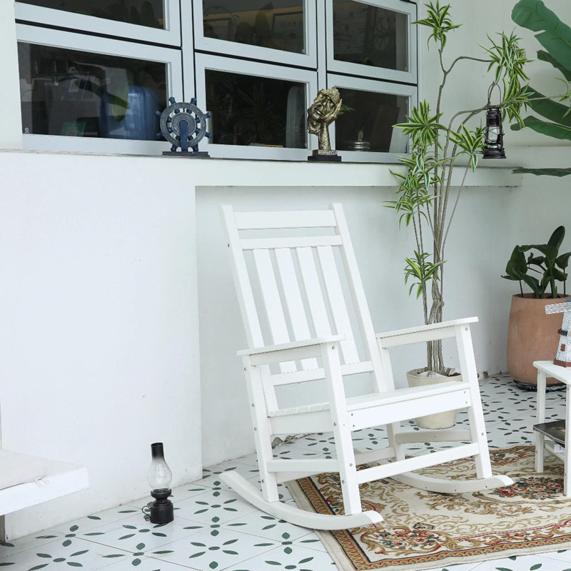 Chaise berçante surdimensionnée avec texture de bois, Blanc