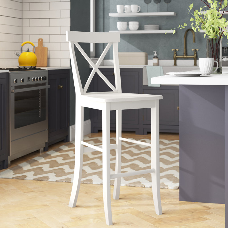 Tabouret de bar en bois massif Guzik, Blanc, Tabouret de bar (siège d'une hauteur de 29 po)