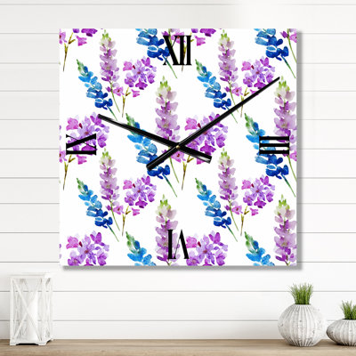 Horloge murale traditionnelle rose et mauve