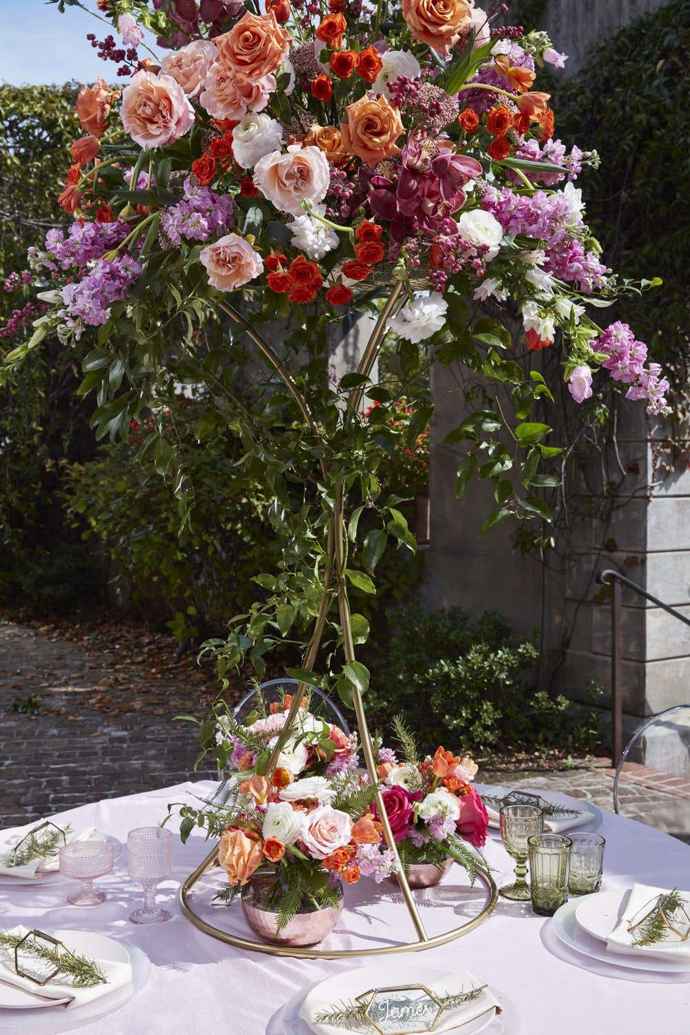 Tatianna Pedestal Plant Stand