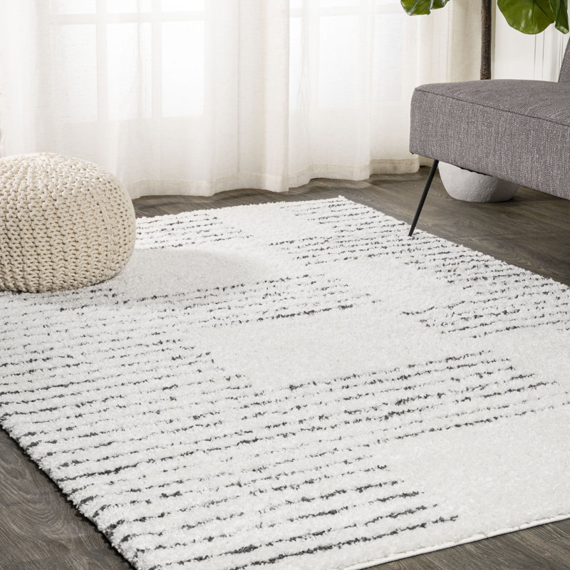 Collingsworth Abstract Stripe Geometric Shag White/Gray Rug, Rectangle 4' x 6'