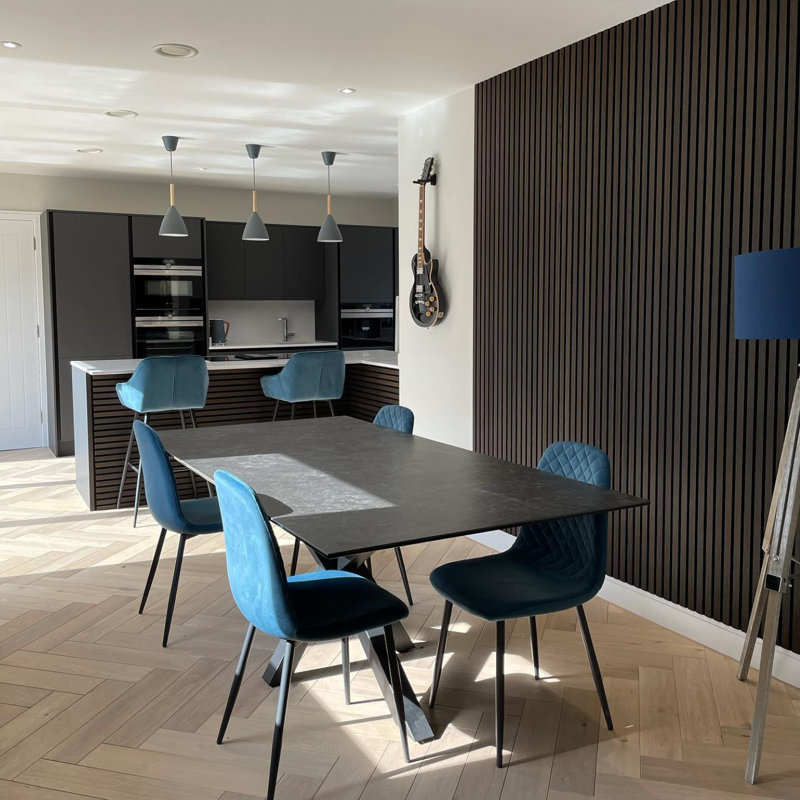 Panneaux muraux en bois acoustique L 94 po x l 24 po, panneaux à lattes 3D, Brun fumé