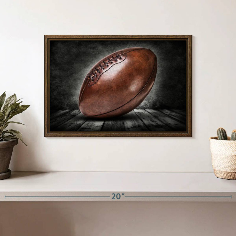 Football rétro grunge, 13 po x 9 po, Cadre flottant noyer