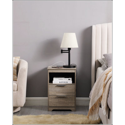 Table de chevet avec station de charge et rangement spacieux, table de bout en bois moderne pour la chambre à coucher et le salon