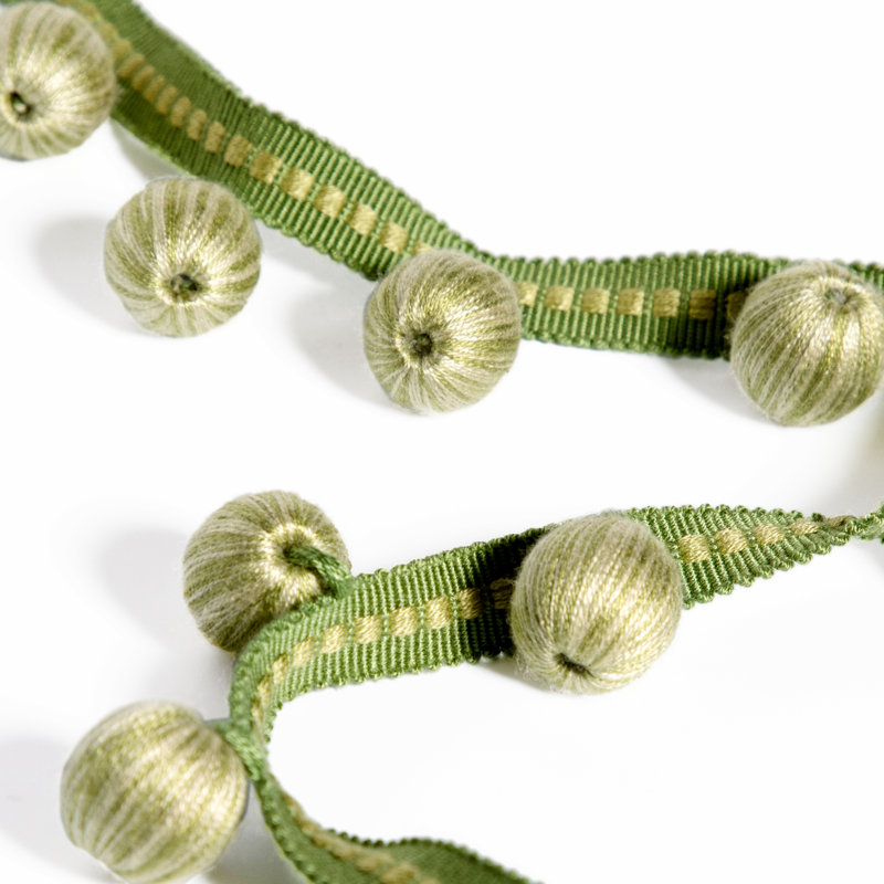 Passementerie Volume I Claude Fabric, Leaf