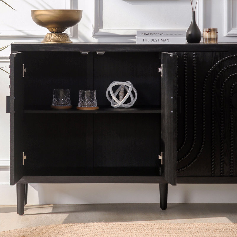 Buffet noir moderne avec détails cloutés décoratifs, solution de rangement élégante