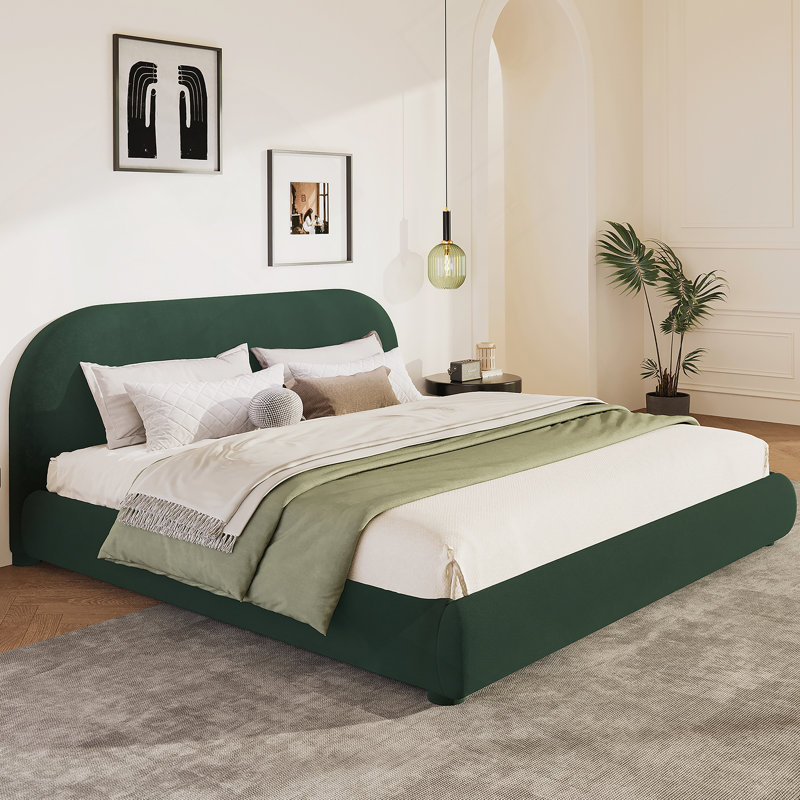 Lit moelleux en velours vert foncé: texture luxueuse légère, ajoutant une atmosphère haut de gamme à la chambre à coucher, grand lit