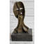 Carnanreagh, visages d'art par buste de Picasso