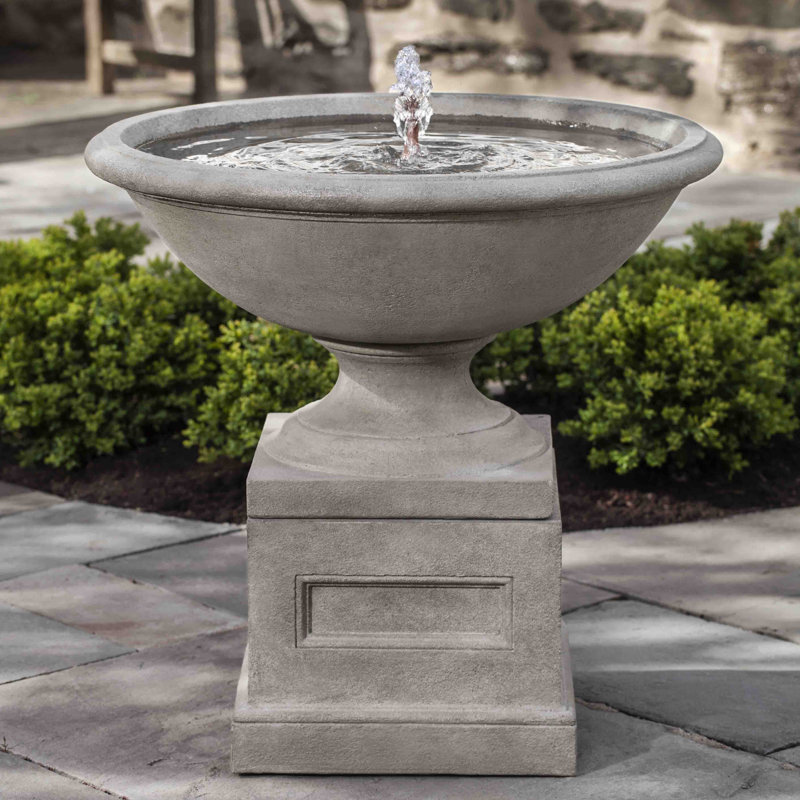 Fontaine en béton Aurelia, Pietra Nuova
