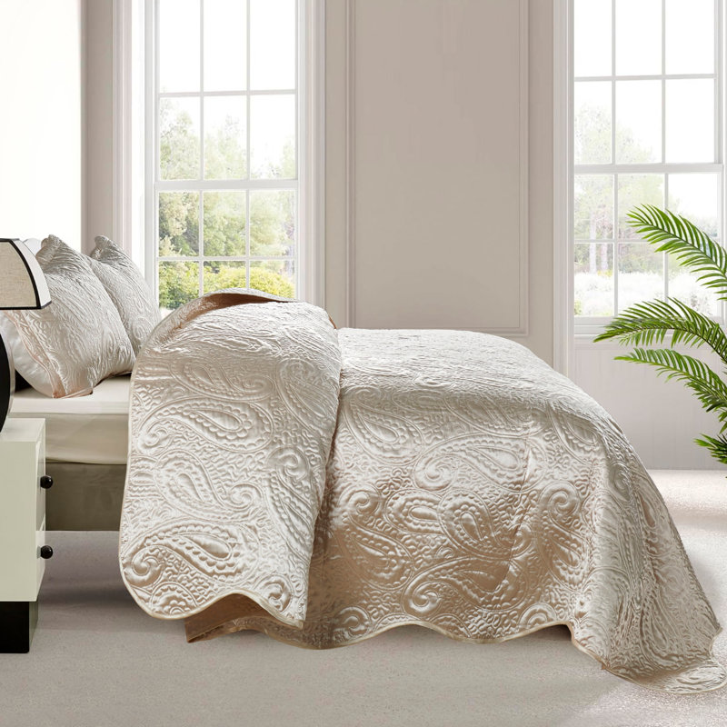 SERENTA Bedspread with Pillow Shams, King, Champagne