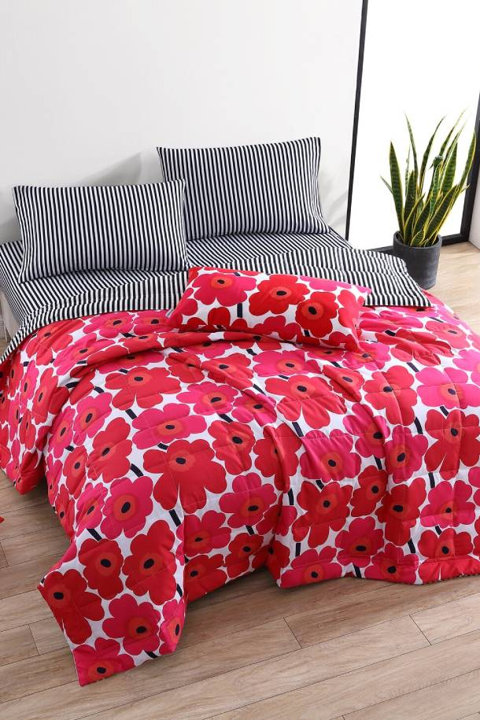 Blankets And Throws