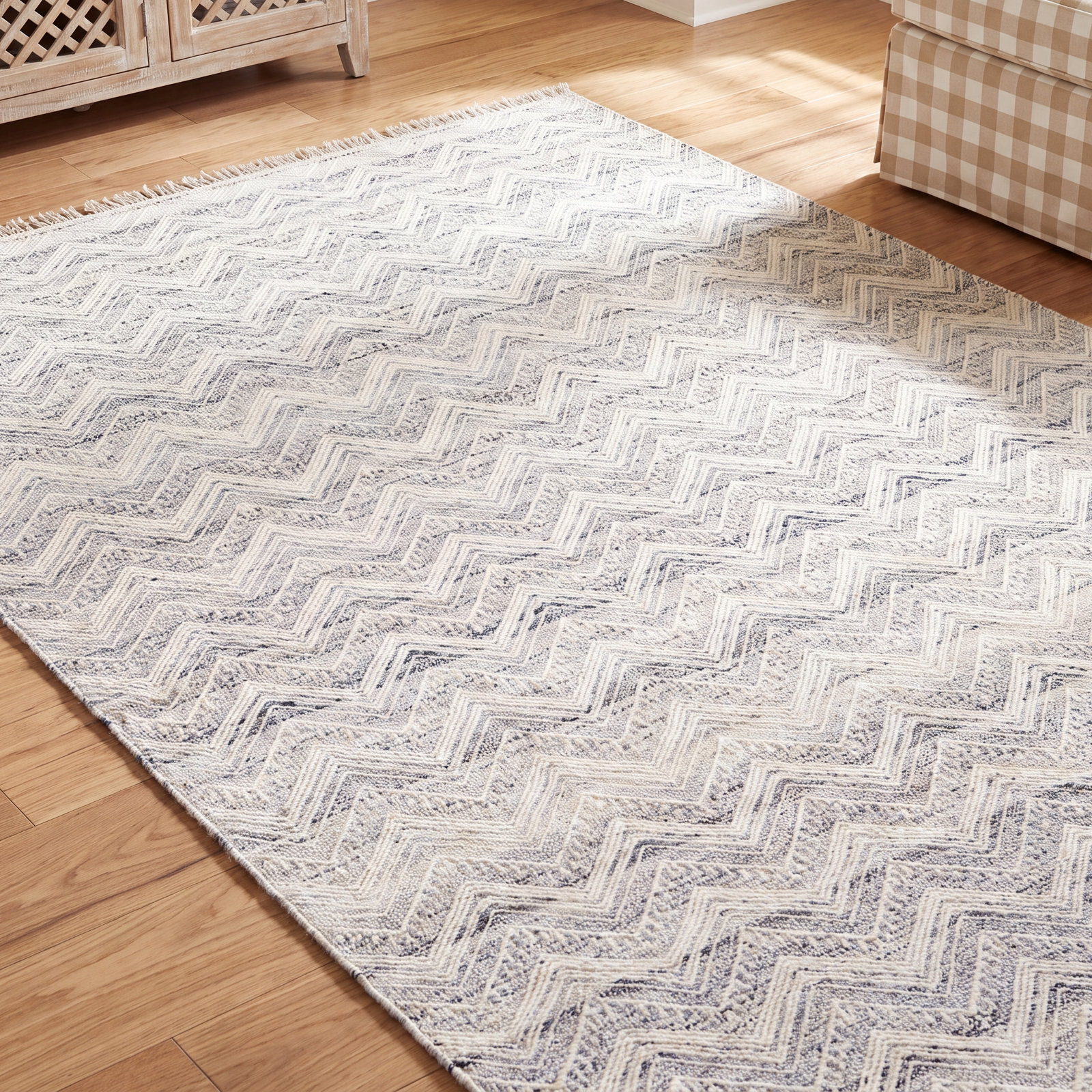 Bradson Wool Rug, Rectangle 2' x 3'