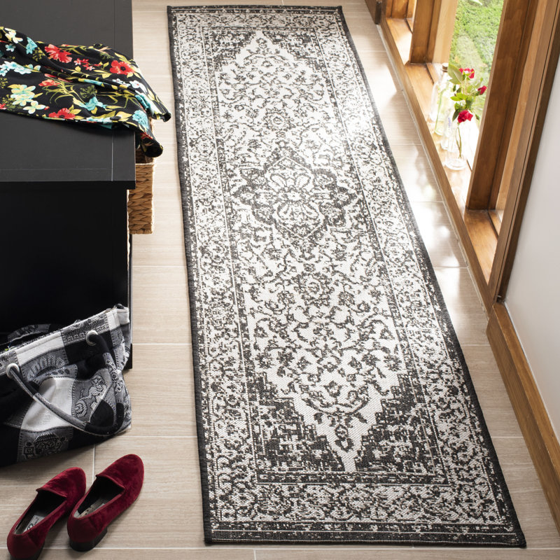 Donivin Performance Oriental Indoor/Outdoor Area Rug, Runner 2'2" X 6'
