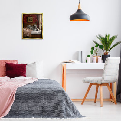 «Zebra on Regal Bed», art mural encadré sur toile flottante par Ziwei Li