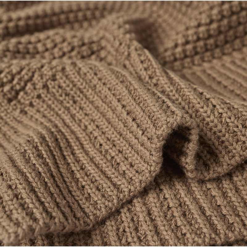 Coyuchi Avalon Throw Blanket - Thumbnail 2