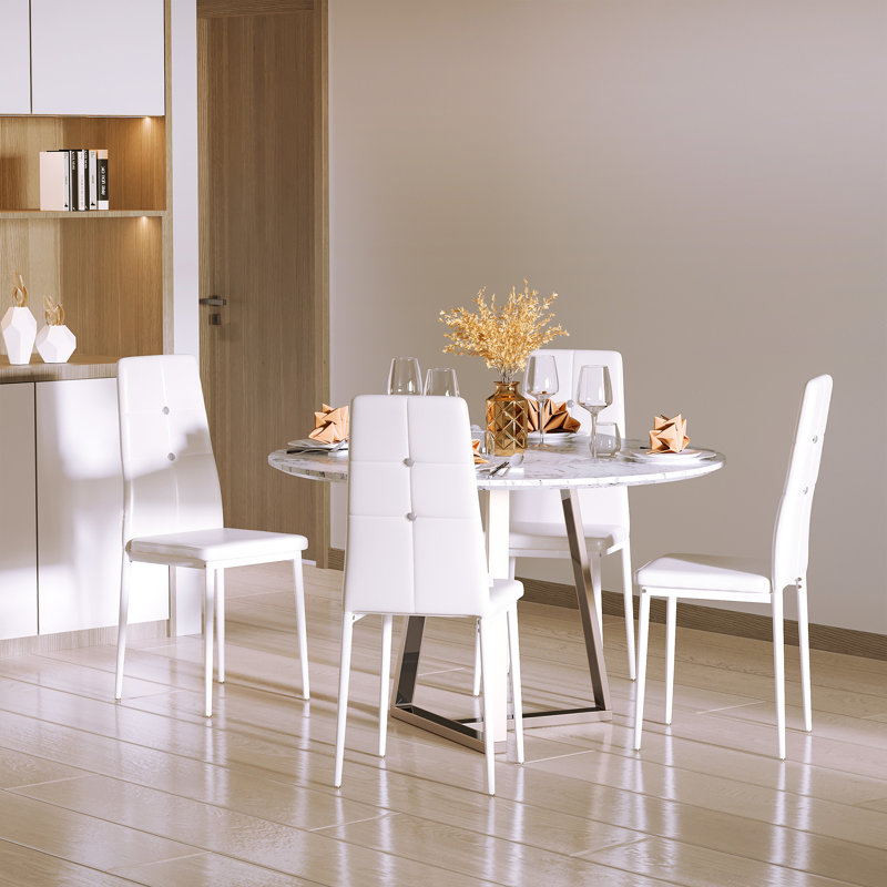 Chaise d'appoint rembourrée et capitonnée, Blanc