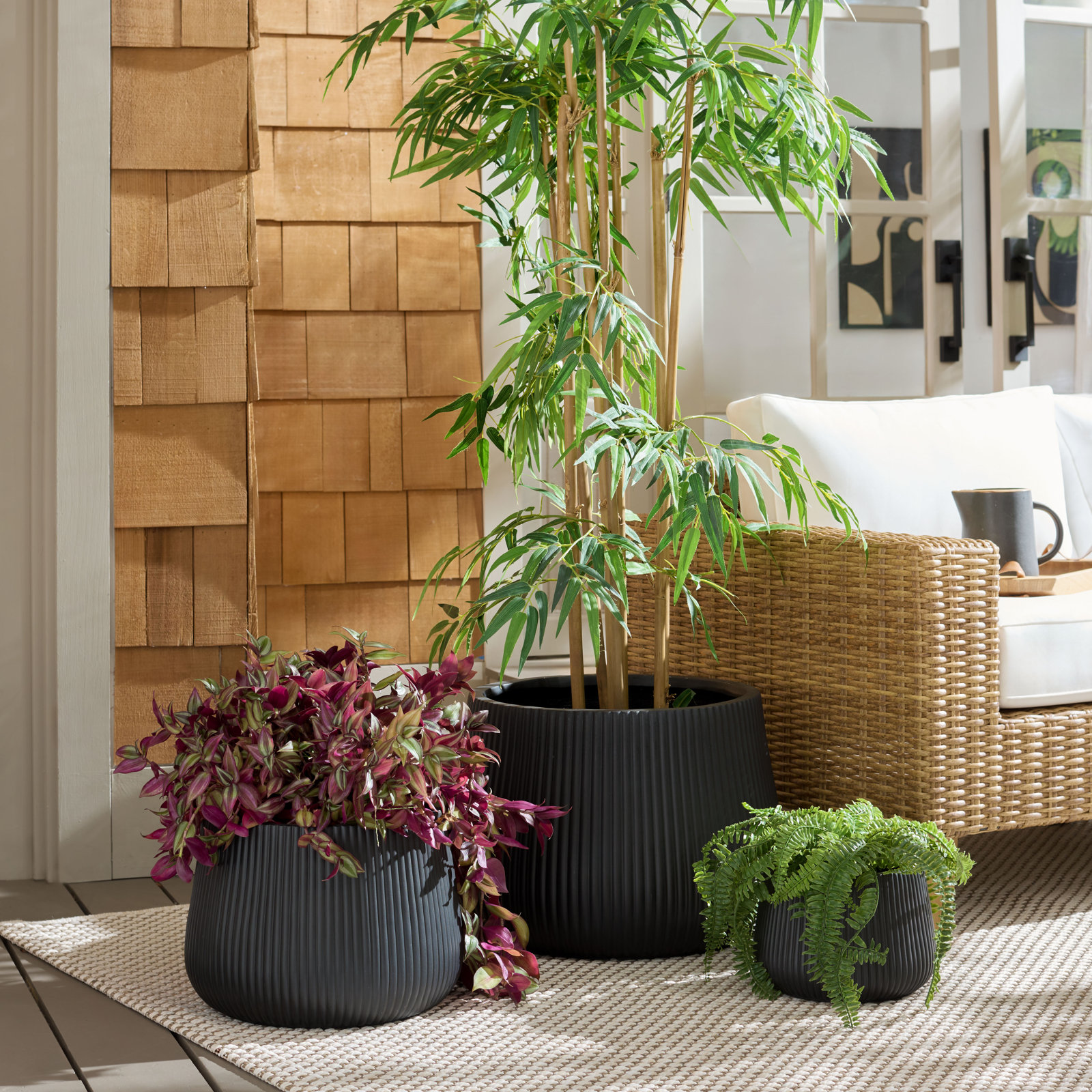21" Pot Planter, Black