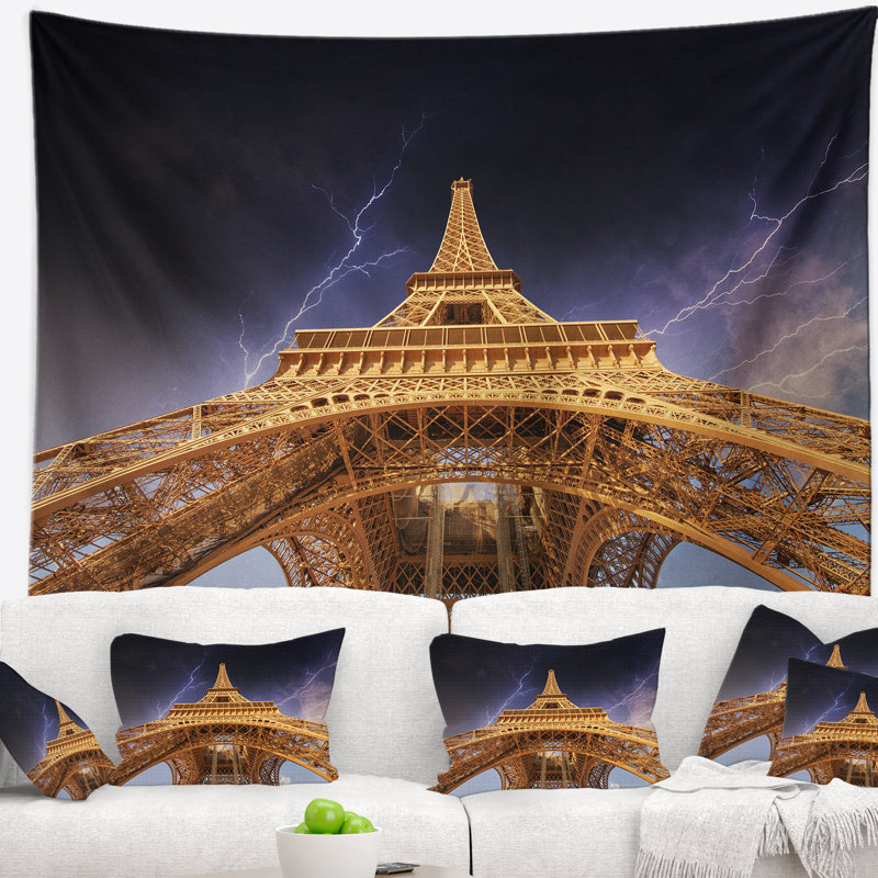 Tapisserie paysage urbain au-dessus de la tour Eiffel à Paris, H 68 po x l 80 po