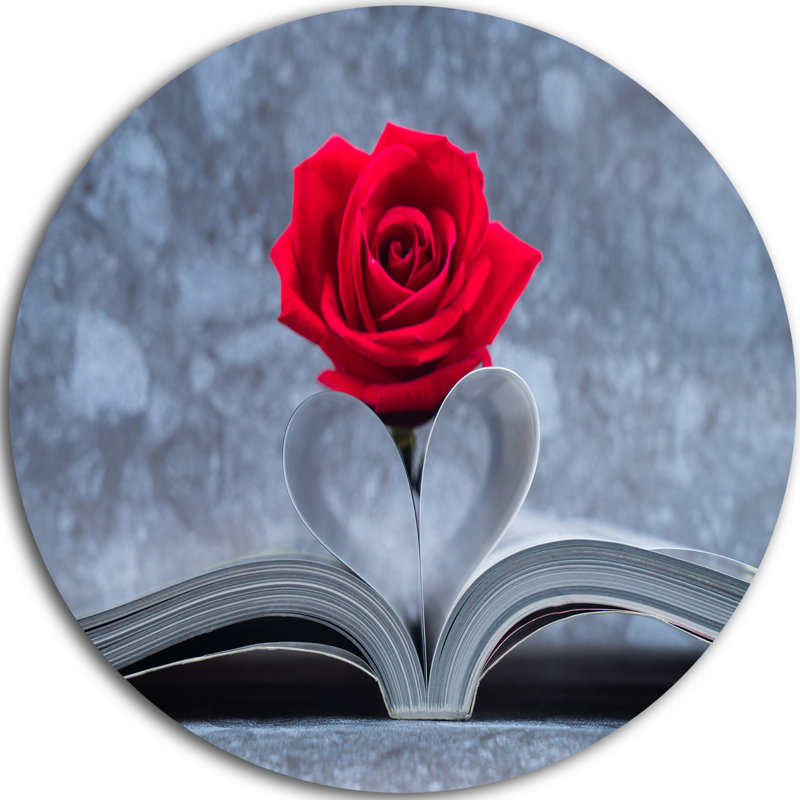 « rouge rose à l’intérieur du livre », impression sur métal, H 38 po x l 38 po x P 1 po