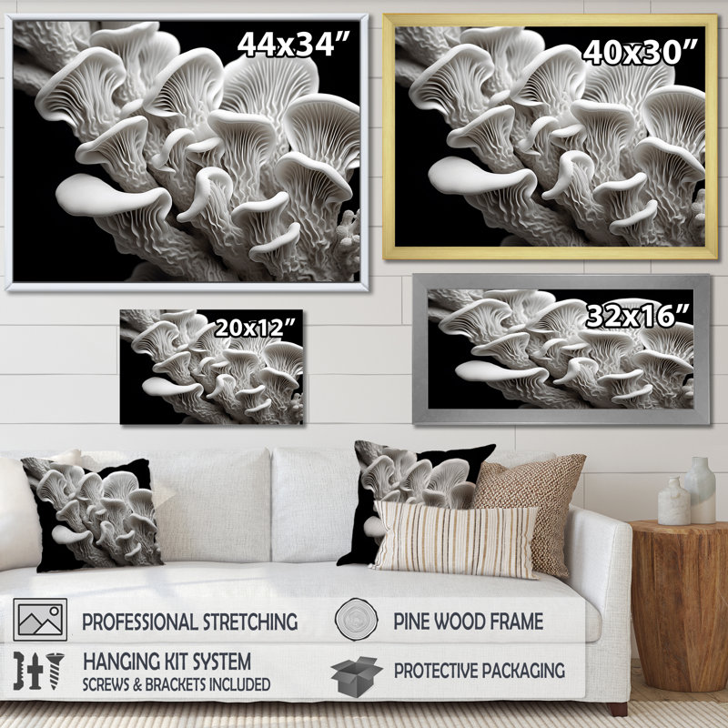 «Black and White Anemone Reef - Coastal Coral Under Water», reproduction sur toile encadrée, Cadre naturel flottant