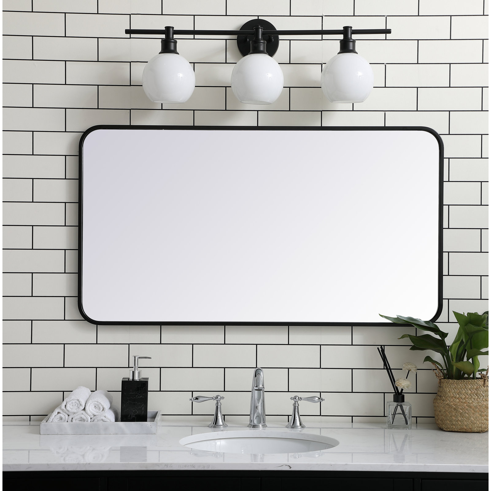 Sabine Accent Mirror, Black, 40" x 22"