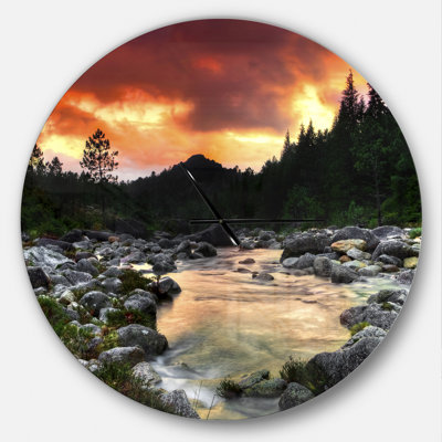 Rocky Mountain River au coucher du soleil - horloge murale moderne