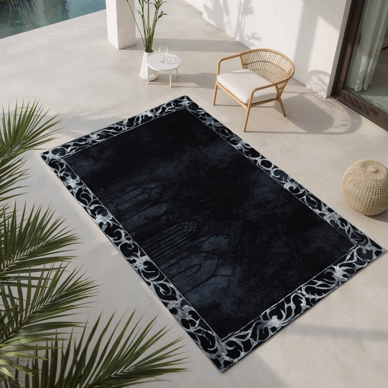 Moonlit Wreath Indoor And Outdoor Area Rug, Rectangle 3' x 5'