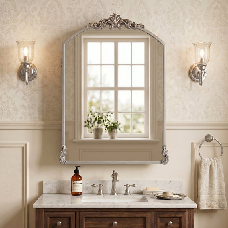 Pharmacie baroque en métal 32 po x 24 po avec miroir et ornements amovibles, Argent, H 32 po x l 24 po x P 5 po