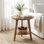 Table de bout ronde à 2 niveaux en bois massif avec tablette de rangement
