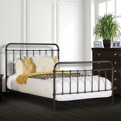 Lakeland Metal Slat Bed
