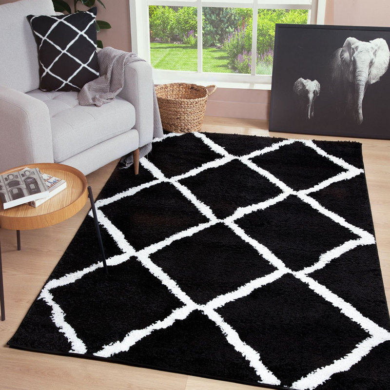 Tapis noir à motifs géométriques, Rectangle 7 pi 10 po x 9 pi 10 po