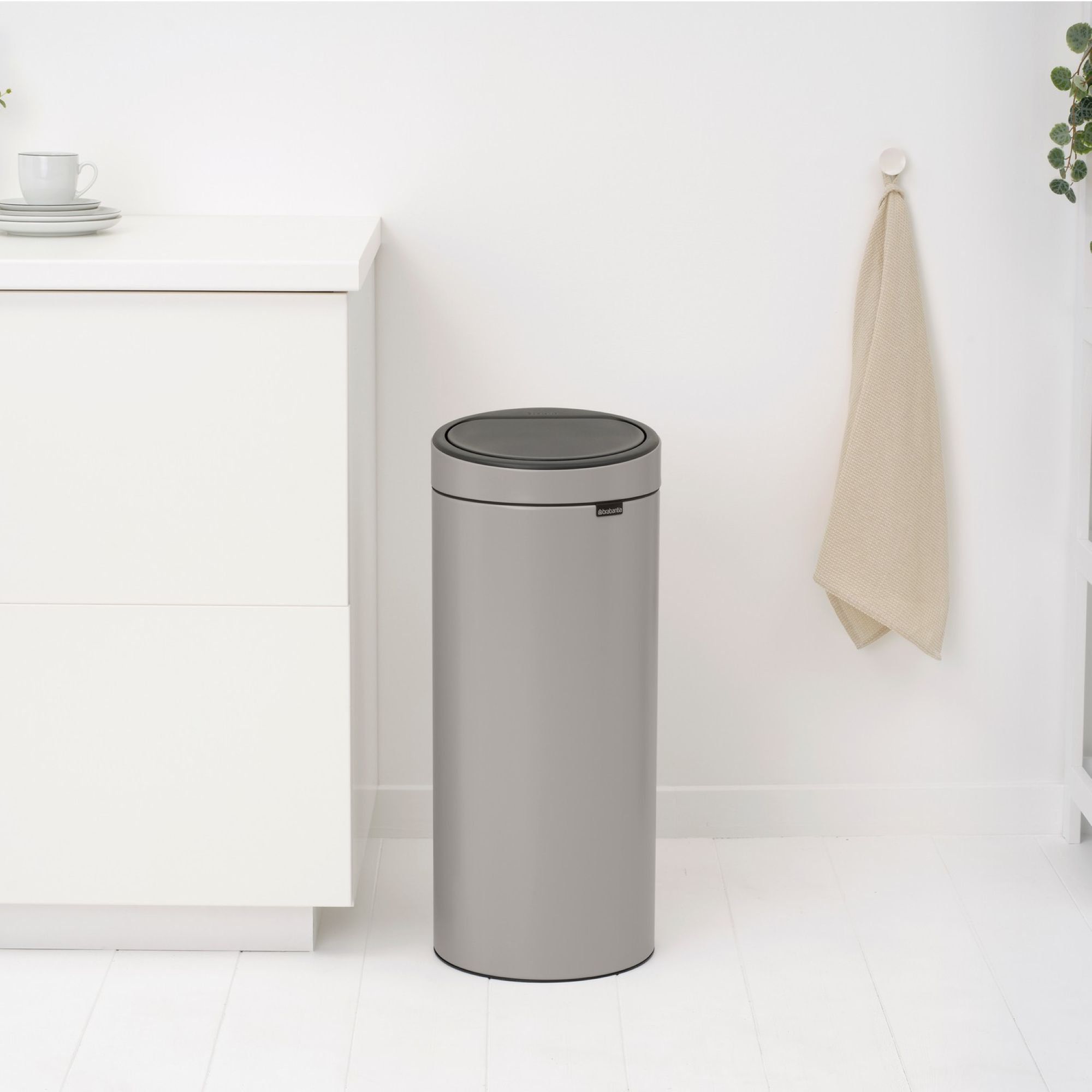 Brabantia 8 Gallon Touch Top Trash Can, Soft Gray