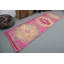 Un tapis décoratif bohémien de style tribal turc tissé à la main de style bohémien unique ajoute de l'élégance aux couloirs