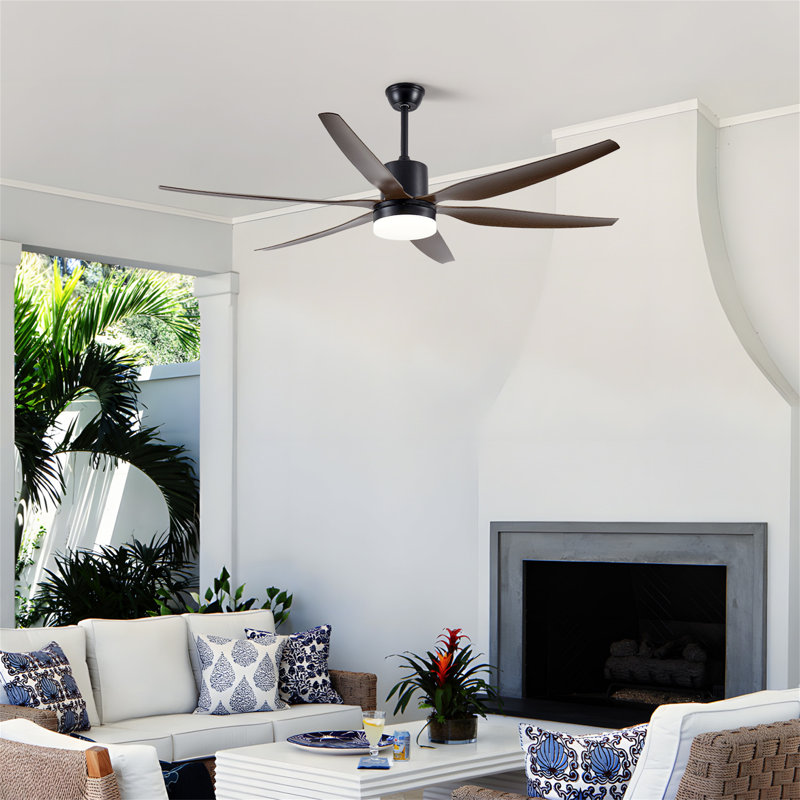 Ventilateur de plafond de 66 pouces à 6 pales imitation bois avec éclairage DEL intégré, moteur silencieux réversible, 6 vitesses et 3 températures de couleur, télécommande, noir mat, idéal pour les grandes pièces.