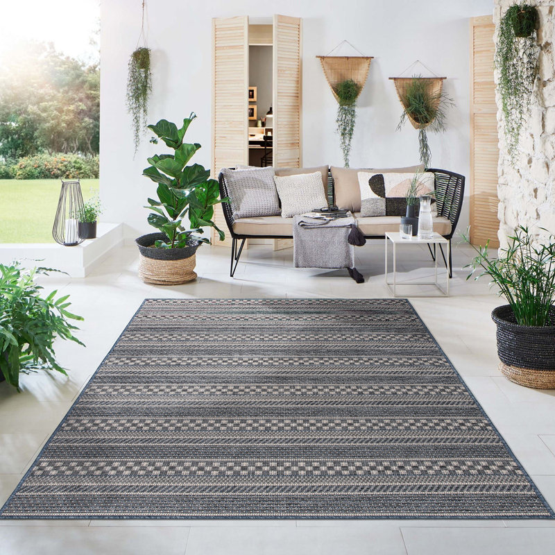 Tapis intérieur / extérieur bleu / gris / ivoire à motif géométrique Hutto, Rectangle 7 pi 10 po x 10 pi