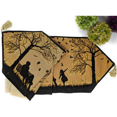 Amadita Table Runner