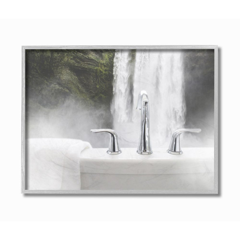 «Waterfall Bath Time Abstract Bathroom» par Milli Villa - reproduction de photo, H 16 po x l 20 po x P 1,5 po
