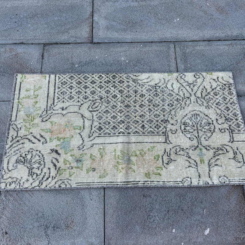 Vintage Turkish Anatolian Wool Rug in Beige for Entryway or Door Mat with Modern Minimalist Design