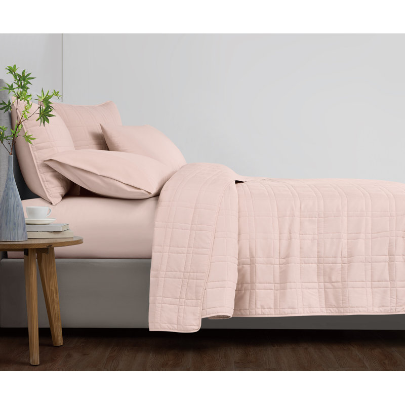 Cannon Solid Quilt Set, Queen Quilt + 2 Shams, Pink