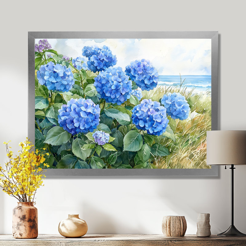 Hydrangeas In The Coastal Garden I - Hydrangea, reproduction sur toile encadrée, H 34 po x l 44 po, Avec cadre, Argent argent