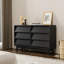 La commode double 6 tiroirs présente un design rétro et biseauté