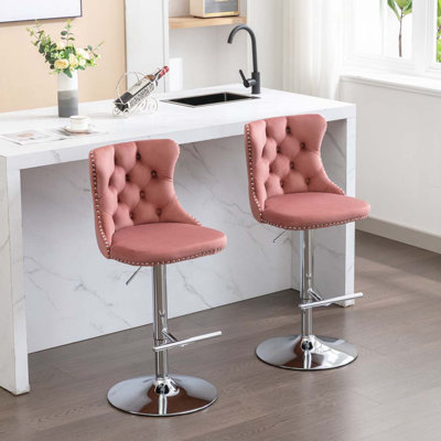 Tabourets de bar pivotants en velours à hauteur de siège réglable, tabourets de bar à base chromée avec dossier capitonné confortable pour bistro et îlot de cuisine, ensemble de 2