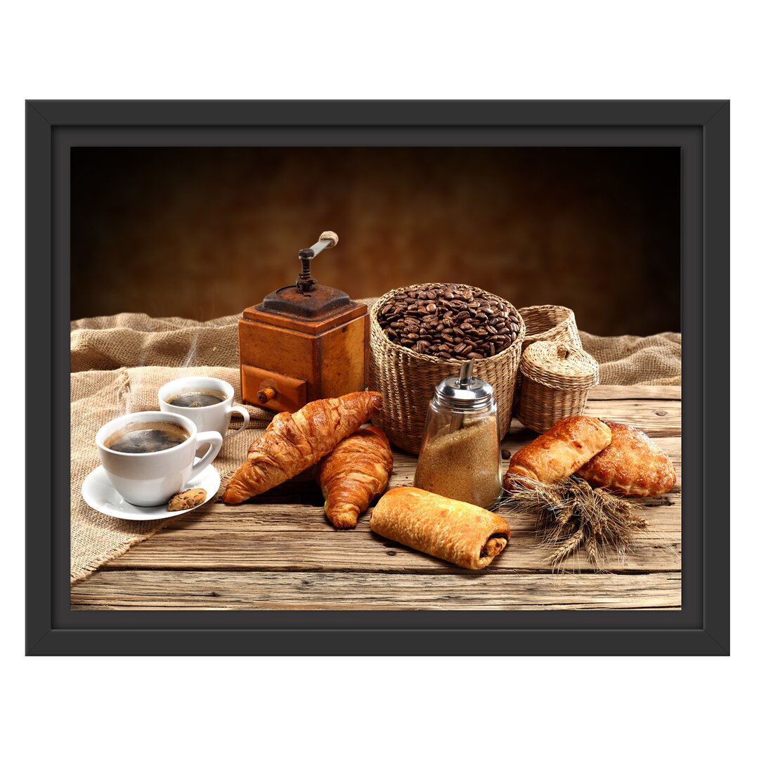 Gerahmtes Wandbild Aromatischer Kaffee mit Croissant